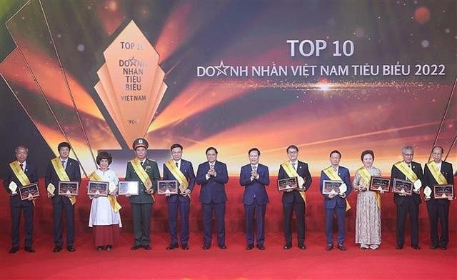 Top 10 Doanh nhân tiêu biểu nhất Việt Nam năm 2022. Ảnh VGP